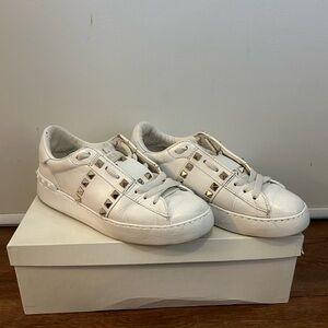 Valentino Sneakers